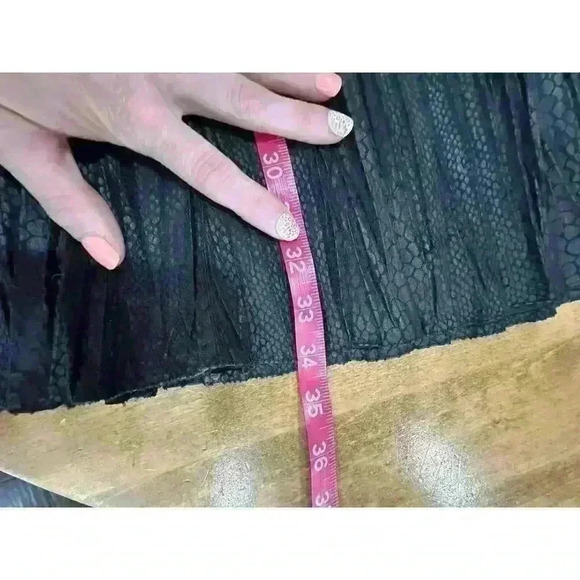 Tribal Brand women's Skirt, Sz 10, Black “snake print” - Picture 7 of 7